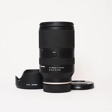 Tamron 18-300mm f/3,5-5,6 Di III-A VC VXD SONY E - Begagnad
